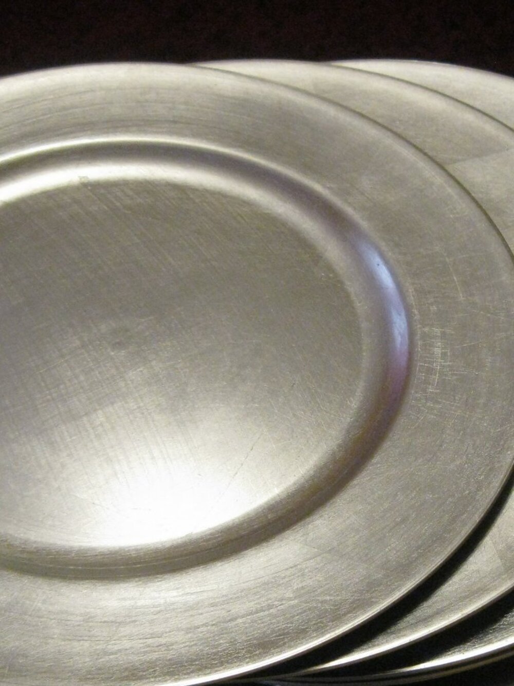Set of 4 Silver Plastic Decorative Charger Plates Round Matte (4)